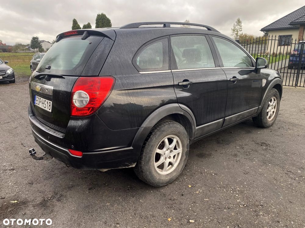 Chevrolet Captiva 2.4 LS - 3