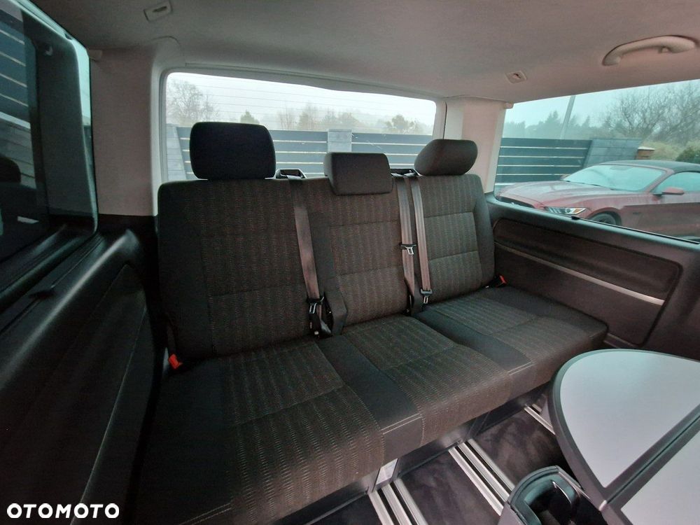 Volkswagen Multivan - 10