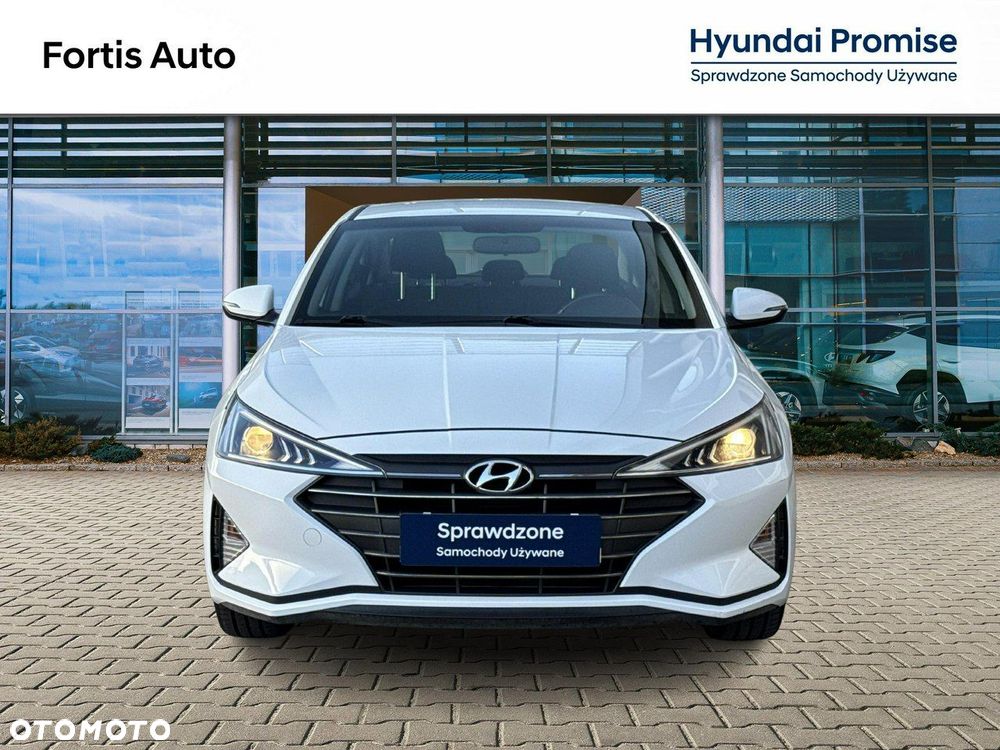 Hyundai Elantra 1.6 Comfort Premiere - 8