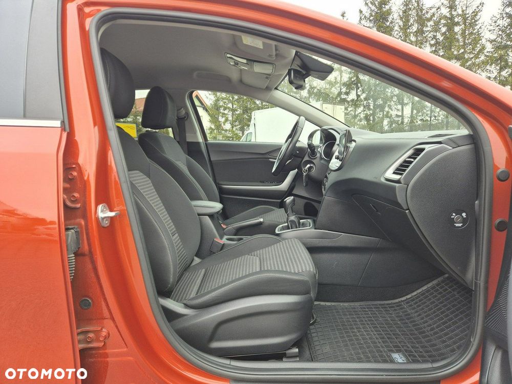 Kia XCeed 1.5 T-GDI M - 19