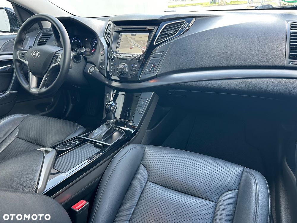 Hyundai i40 Kombi 1.7 CRDi DCT Premium - 13