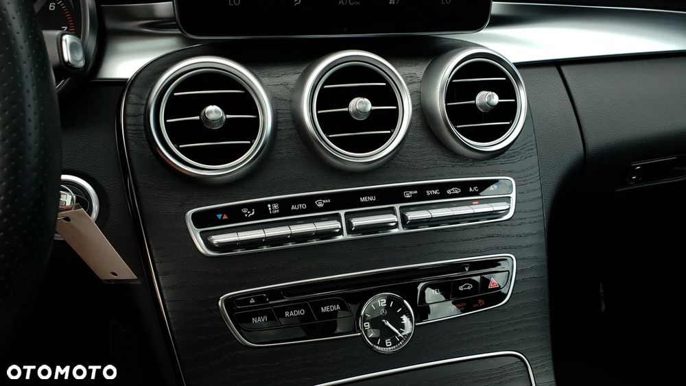 Mercedes-Benz Klasa C 300 7G-TRONIC AMG Line - 15