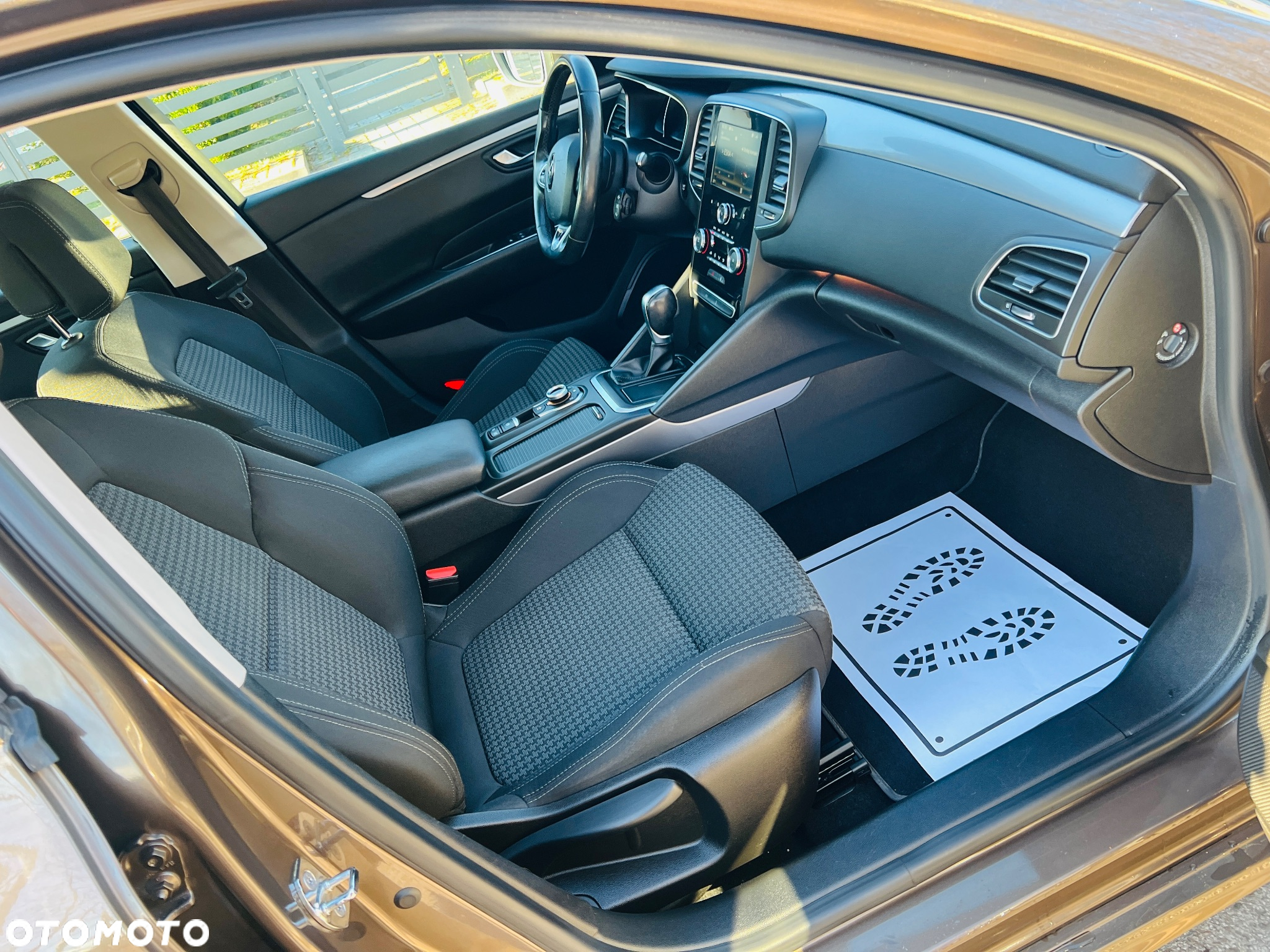 Renault Talisman Grandtour TCe 160 EDC GPF Business Edition - 13