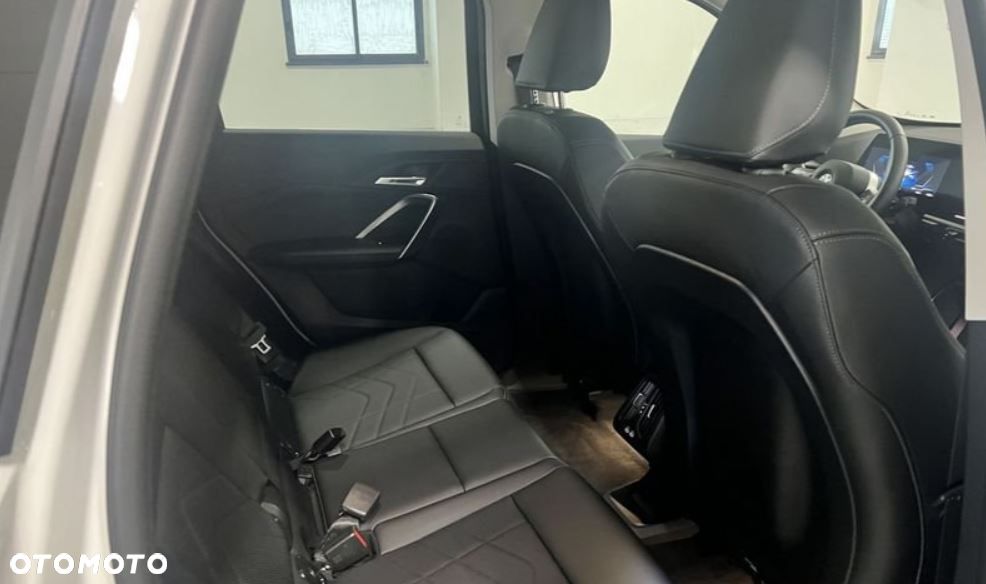 BMW X1 sDrive18i xLine - 11