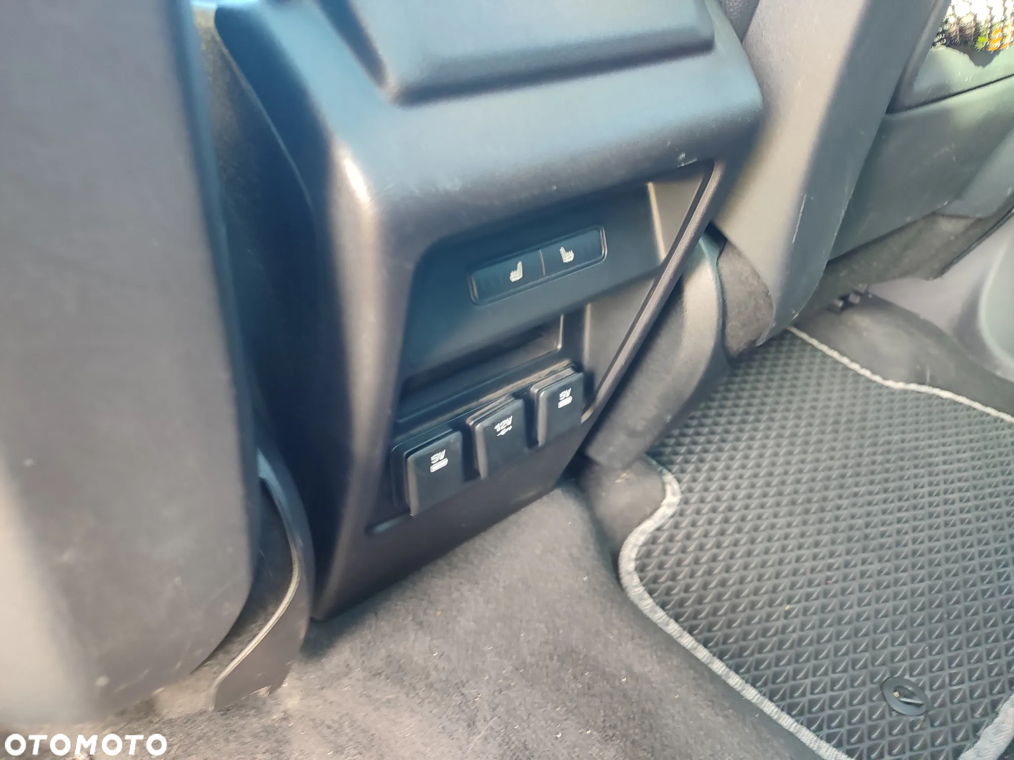 Land Rover Discovery Sport 2.0 Si4 HSE - 11