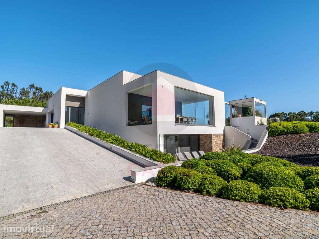 Propriedade contemporânea que combina privacidade, arquitetura e na... - Grande imagem: 3/60