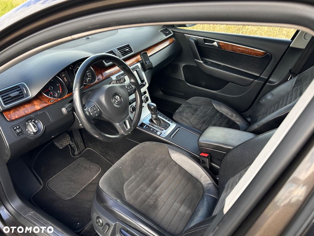 Volkswagen Passat 2.0 TDI DPF DSG Comfortline - 16