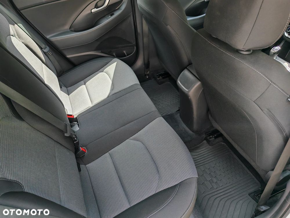 Hyundai i30 1.5 DPI Modern - 17