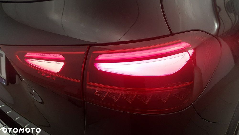 Mercedes-Benz GLA - 12