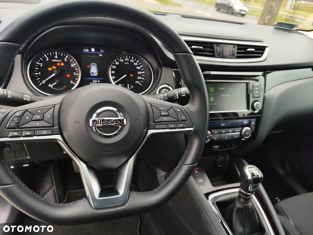 Nissan Qashqai 1.3 DIG-T N-Connecta EU6d - 14