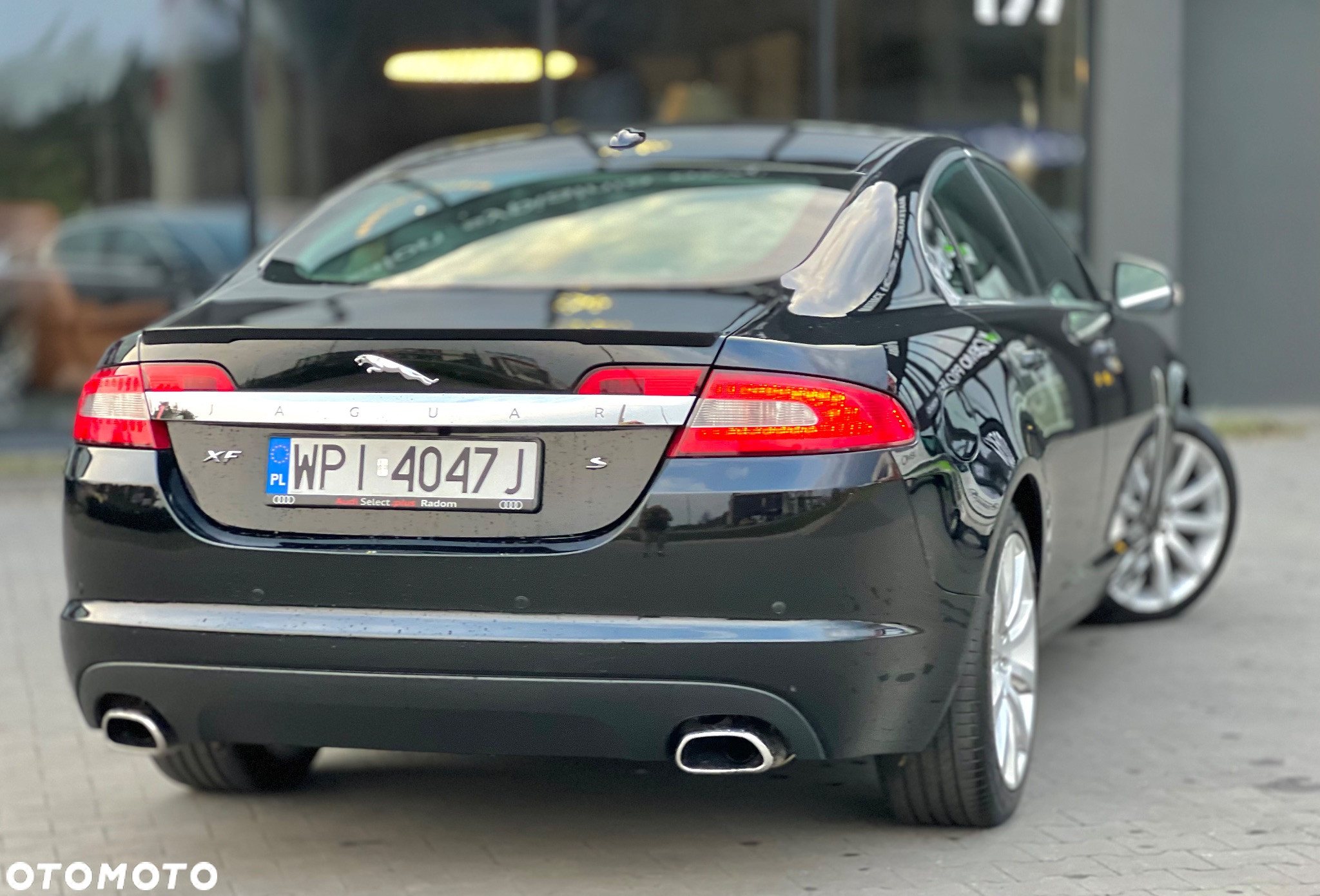 Jaguar XF 2.7 V6 D Premium Luxury - 13