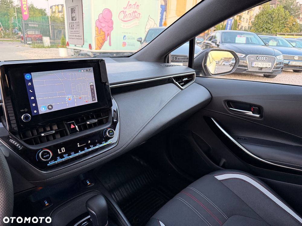Toyota Corolla 2.0 Hybrid GR Sport - 35