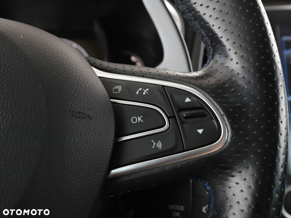 Renault Megane ENERGY TCe 205 EDC GT - 31