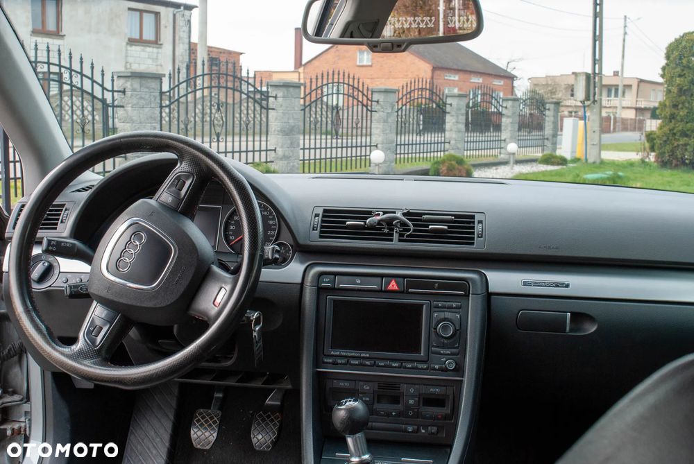 Audi A4 Avant 2.0 TDI DPF quattro - 14