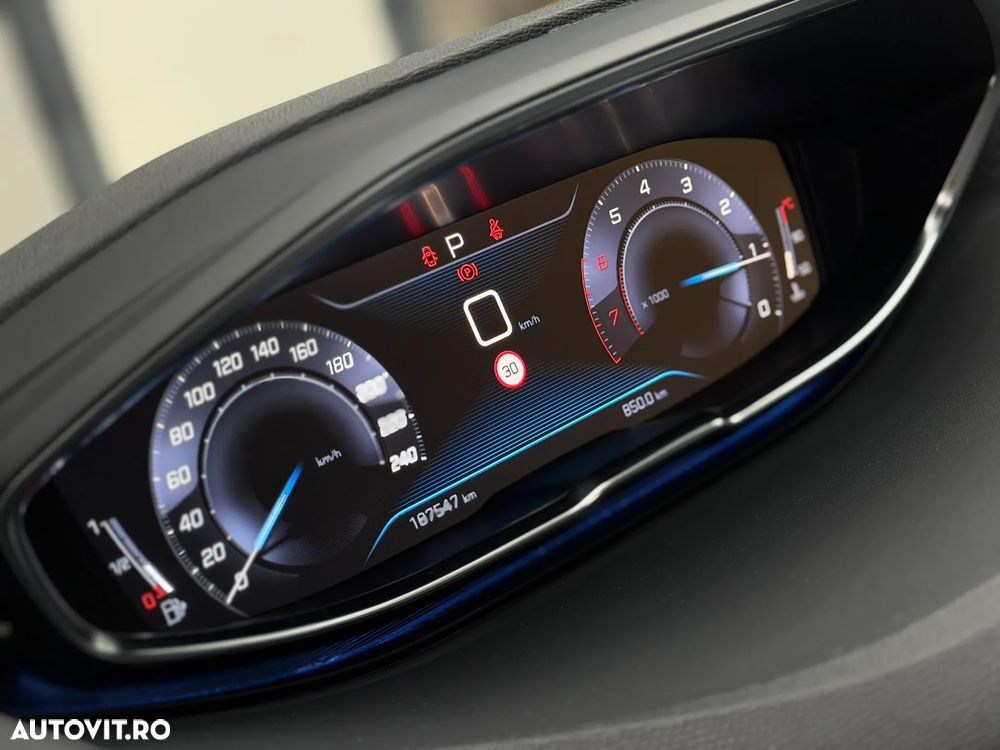 Peugeot 3008 PureTech 130 Stop & Start GPF EAT8 Active Business-Paket - 23