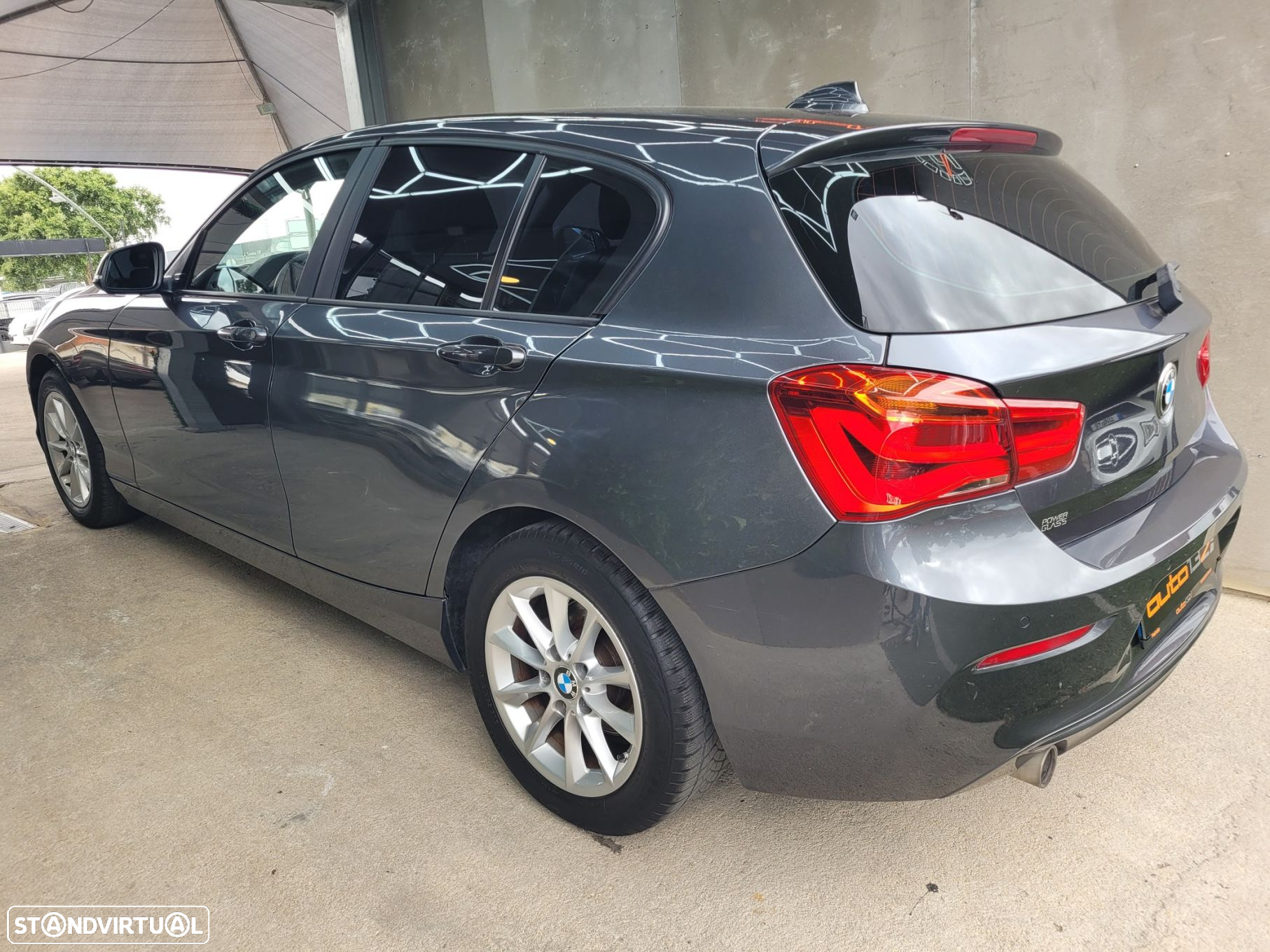 BMW 116 d Line Urban - 51