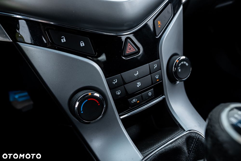 Chevrolet Cruze 1.8 LT - 32