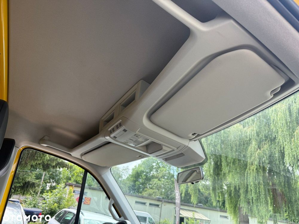 Volkswagen Transporter - 26