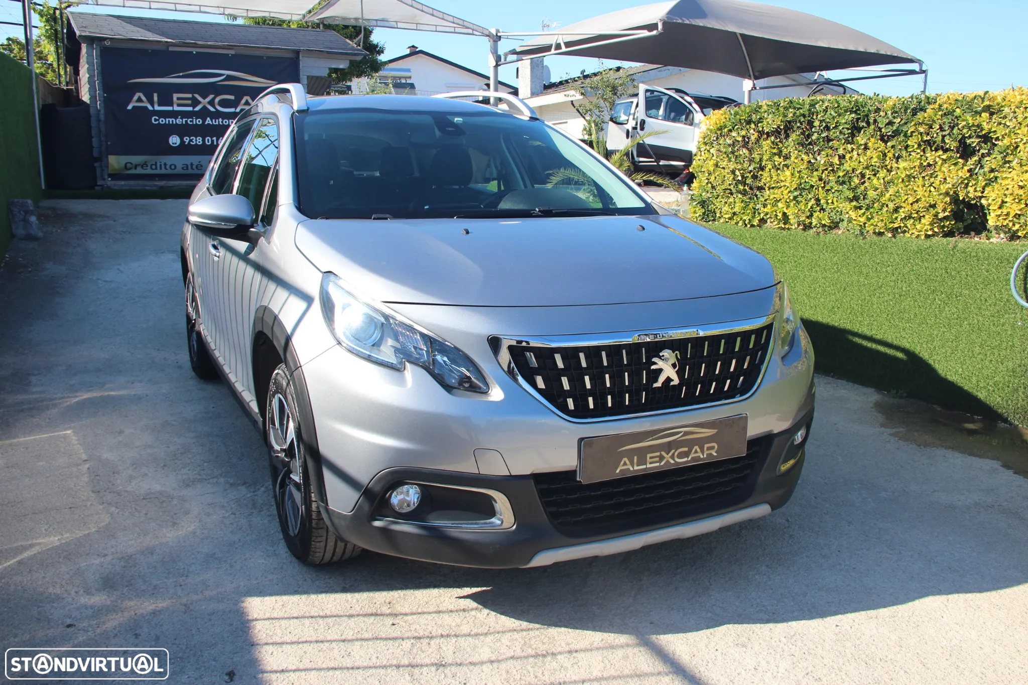 Peugeot 2008 1.2 PureTech Allure EAT6 - 3