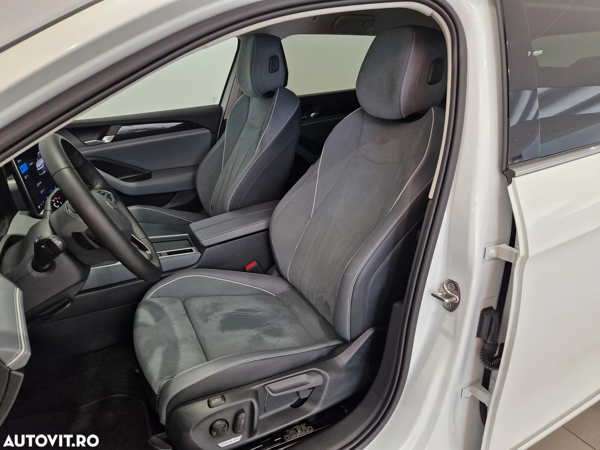 Volkswagen Passat Variant 1.5 TSI ACT OPF DSG Comfortline - 11