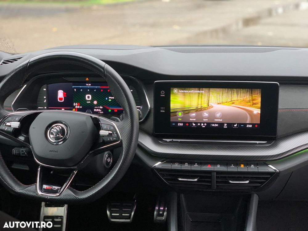 Skoda Octavia 2.0 TDI DSG RS Plus - 22