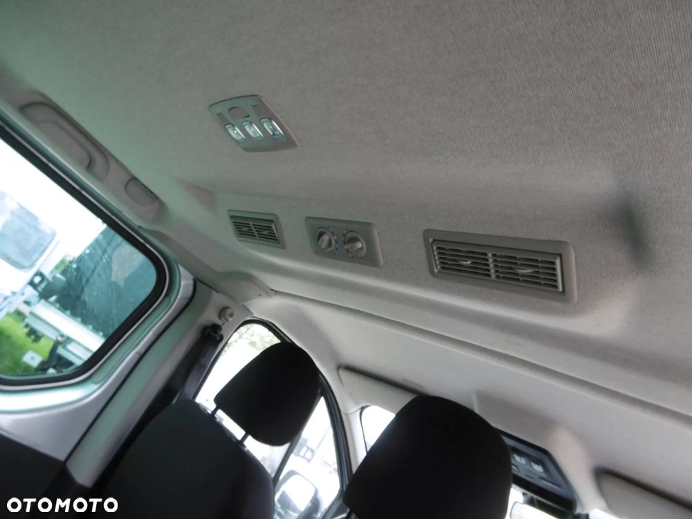 Renault Trafic ver-2-0-dci-escapade - 8