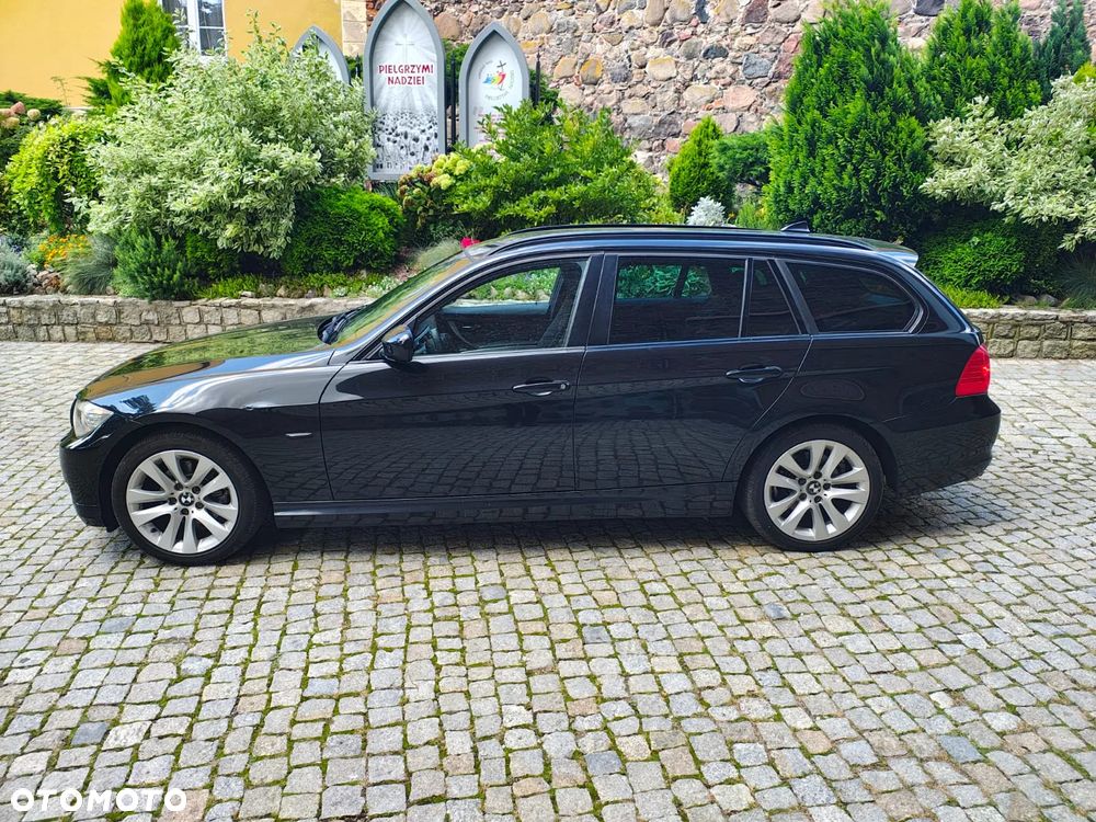 BMW Seria 3 318i Edition Lifestyle - 24