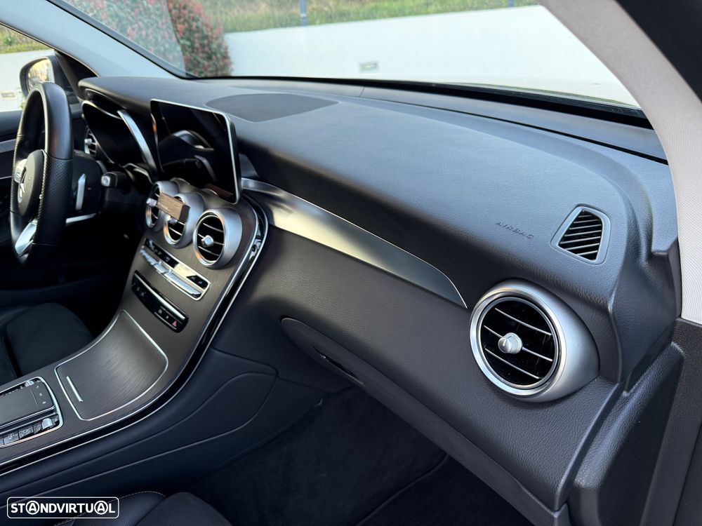 Mercedes-Benz GLC 300 - 36