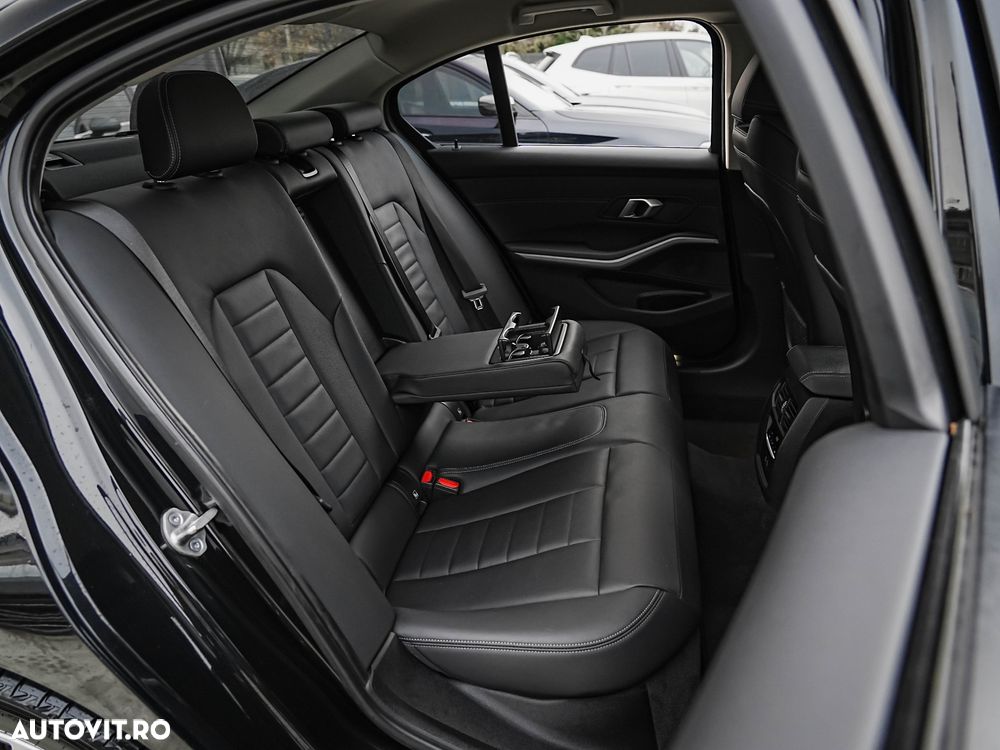 BMW Seria 3 330e Aut. Sport Line - 9