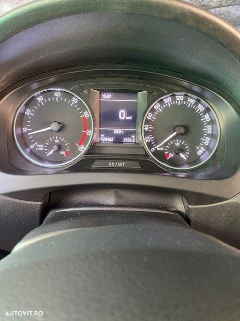 Skoda RAPID 1.2 TSI Ambition - 8