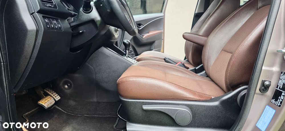 Hyundai ix20 1.6 Premium - 24