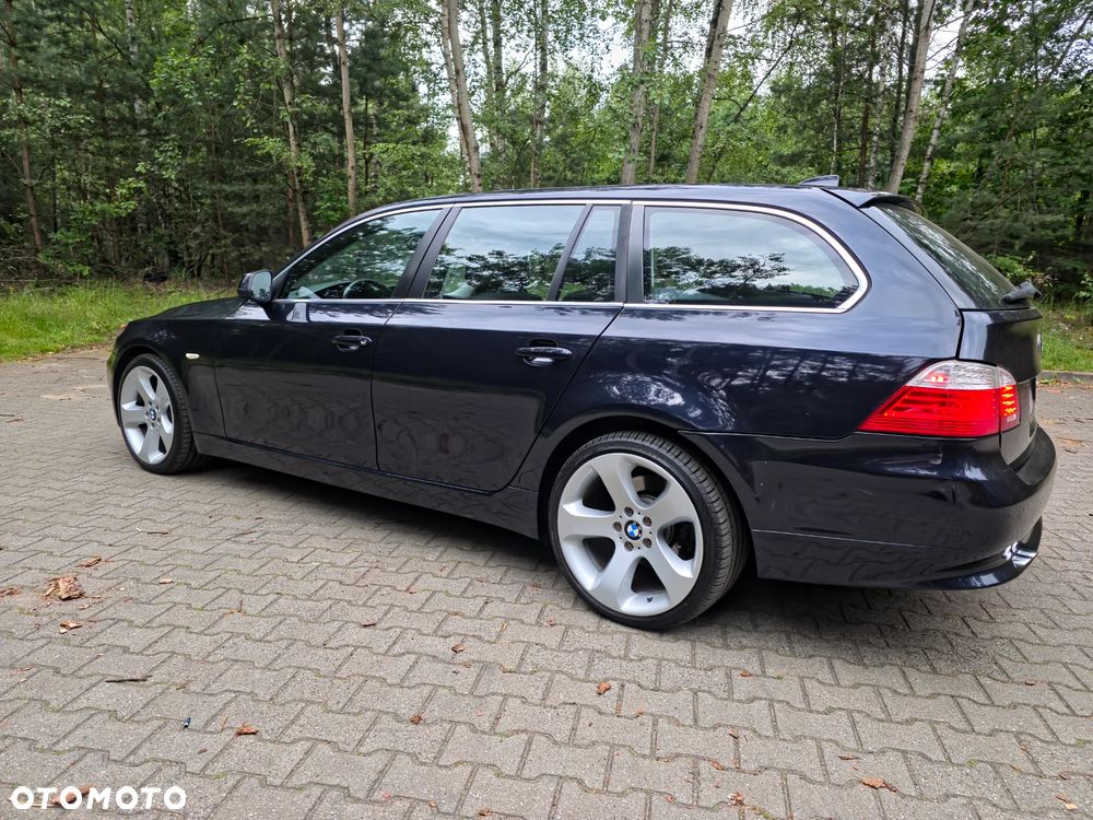 BMW Seria 5 525d Edition Sport - 13