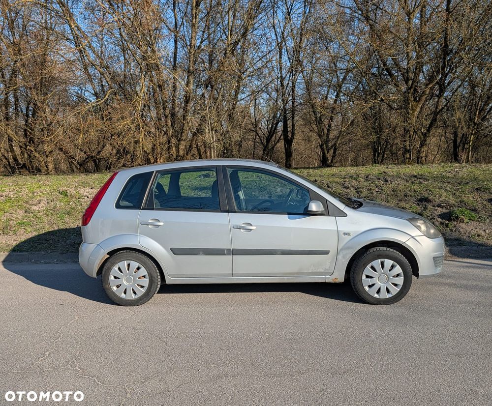Ford Fiesta 1.4 Ghia - 4