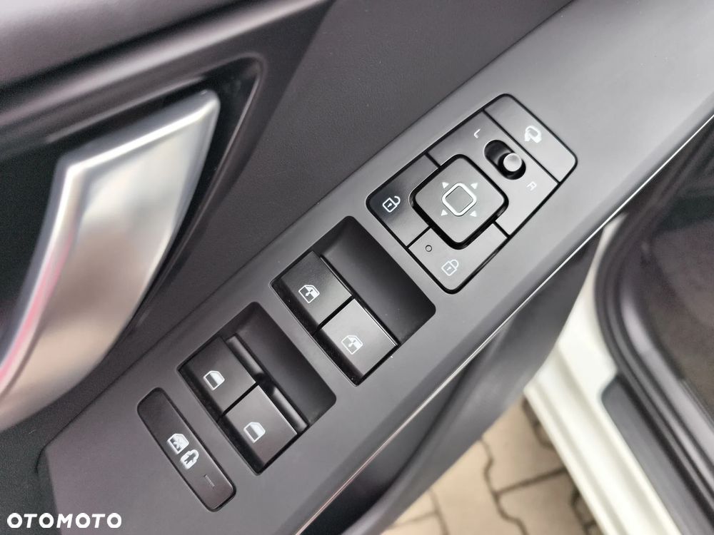 Kia Niro 1.6 GDI Hybrid Business Line - 24