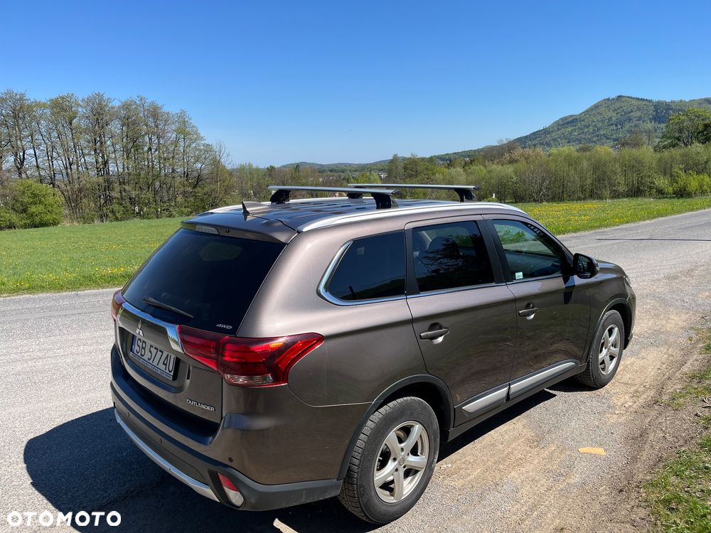 Mitsubishi Outlander 2.2 DI-D Instyle SDA 4WD - 6