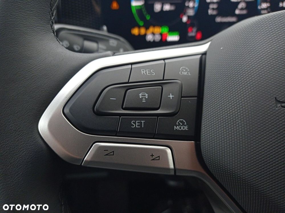 Volkswagen Tiguan - 38