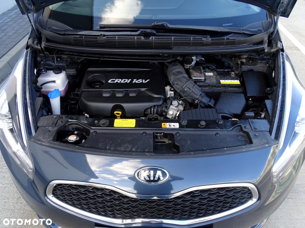 Kia Carens 1.7 CRDi M 7os EU6 - 25