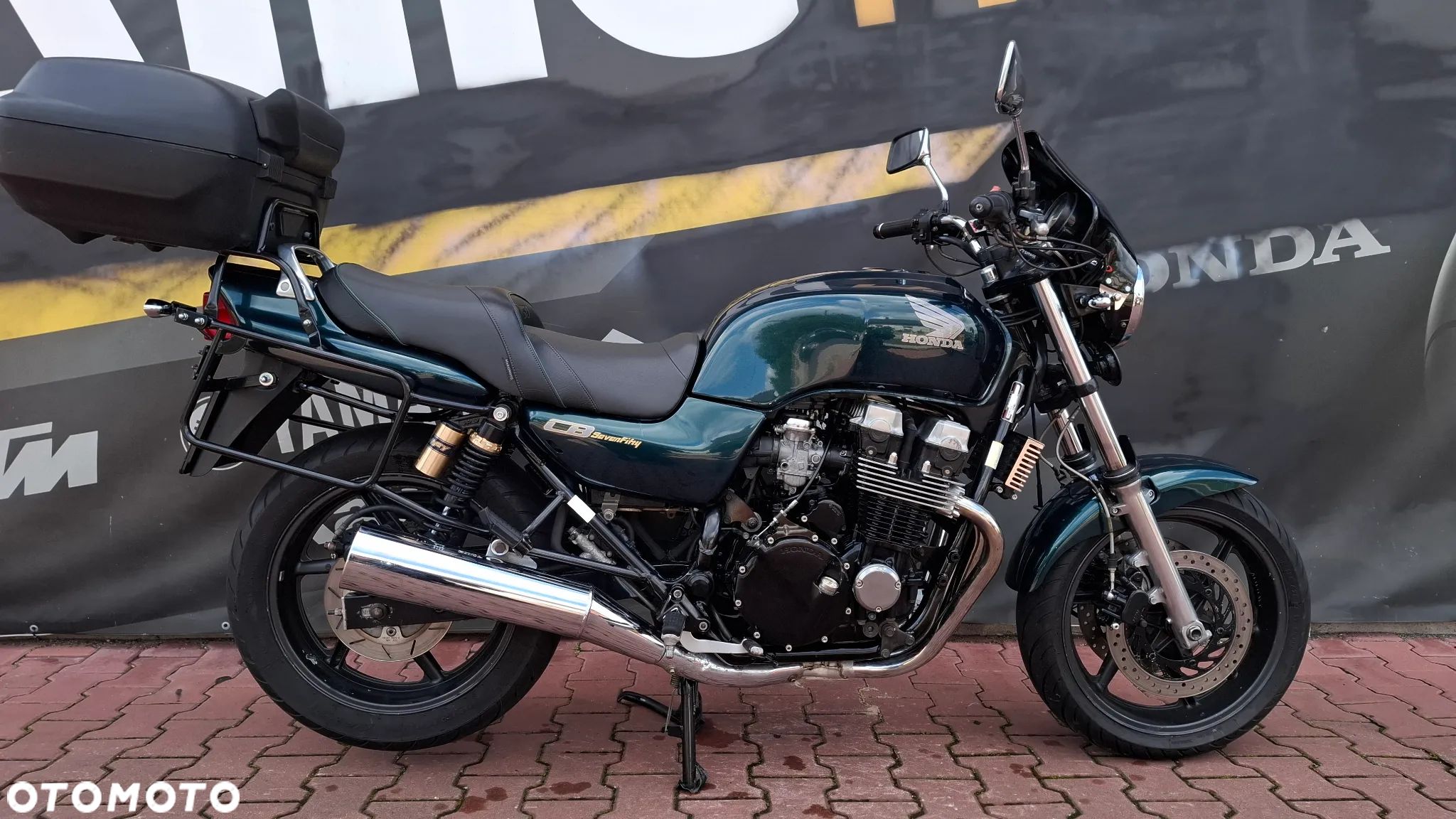 Honda CB - 1