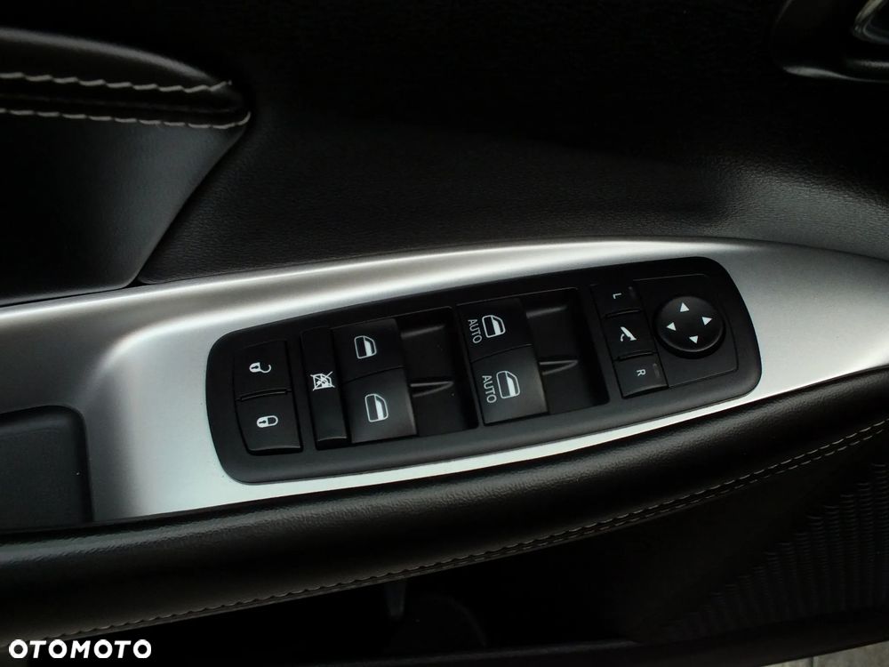 Fiat Freemont 2.0 Multijet 16V DPF Automatik Allrad Black Code - 23