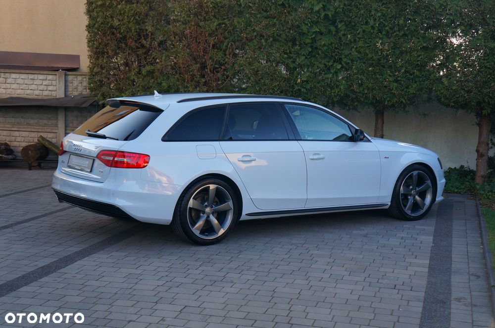 Audi A4 Avant 2.0 TDI DPF clean diesel S line Sportpaket - 13