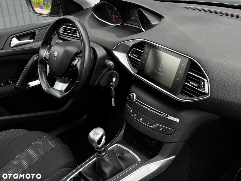 Peugeot 308 BlueHDi 150 Stop & Start Niveau 2 Business-Line - 25