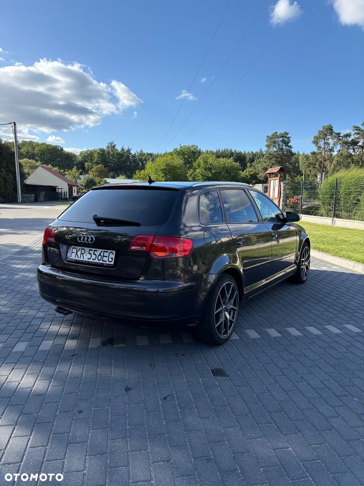 Audi A3 Sportback - 4