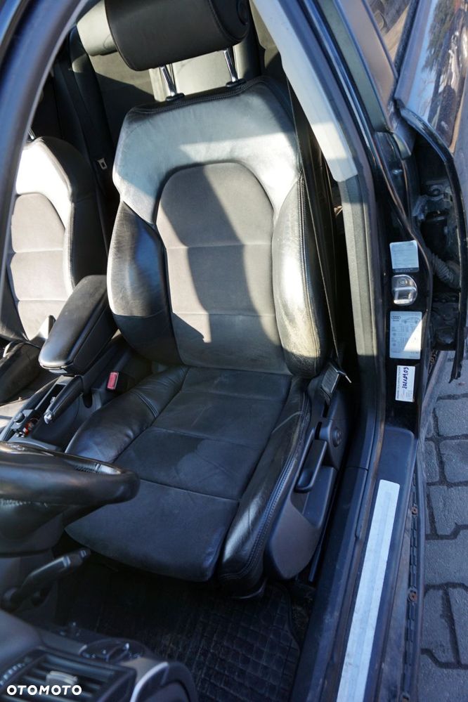 AUDI A4 B7 KOMBI 2006 LZ9Y 2.0 TDI BPW 140KM JEM CZARNY na części - 12
