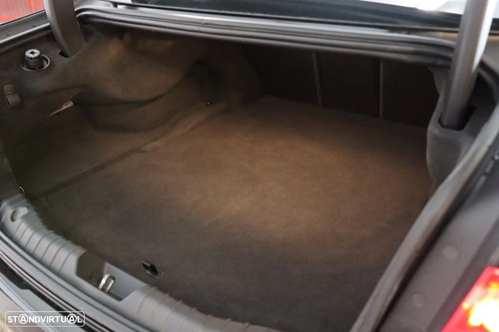 Jaguar XF 20d Aut. R-Sport - 26