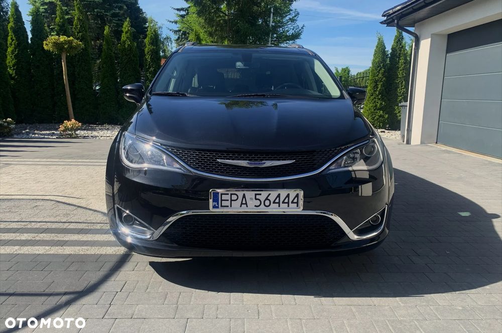 Chrysler Pacifica - 10