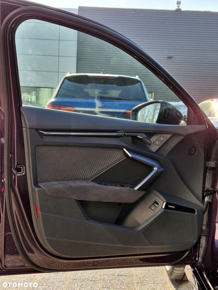 Audi RS3 Limousine - 36