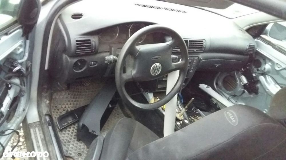 Części VW Passat B5 fl 2.0 V5 benzyna 02r. Kombi srebrny - 7