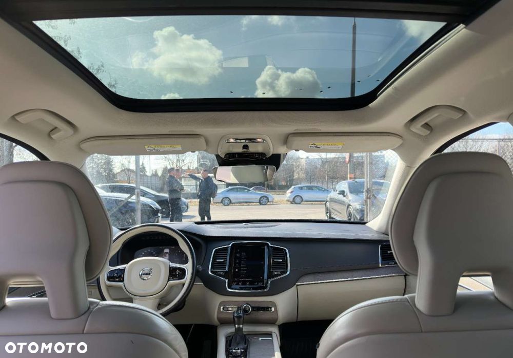 Volvo XC 90 - 16