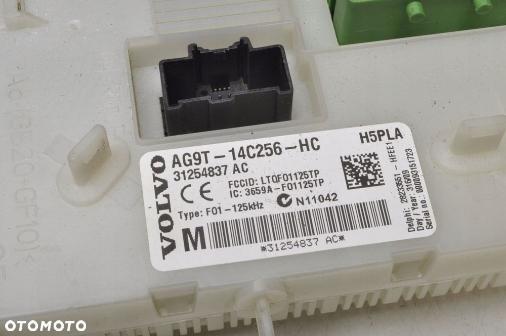 VOLVO V70 III MODUŁ CEM 31254837AC  AG9T-14C256-HC - 2
