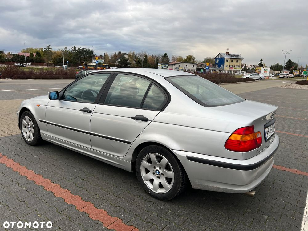 BMW Seria 3 316i - 17
